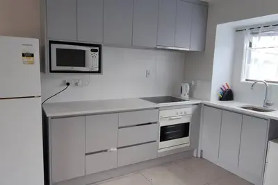 Image de New Lynn 10 mins to Trains and Buses