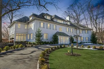 Image de The dinner parties that can be had! 7-bedroom estate in wonderful Llewellyn Park