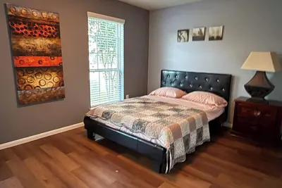 Image de Cozy 4-bedroom home in Katy with water view