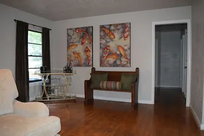 Image de Walking distance to Ou Campus. Remodeled 3-bedroom house