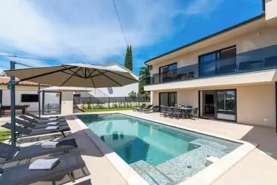 Image de Villa Domenica Medelina 5. City center, heated pool, jacuzzi, sauna