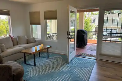 Image de Walk to Beach 2-Bedroom 1-Bath Apartment