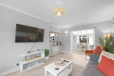 Image de Keel Drive Modern 3-Bedroom, 2-Bathroom Home