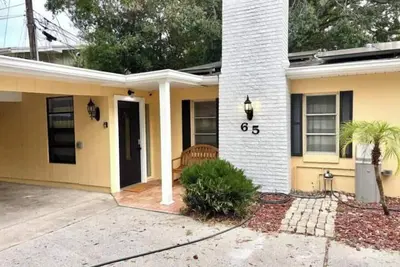 Spacious 2bd/2ba Home Near Beach