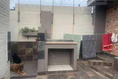 Image de Charming 2-bedroom house with fitness room and Ac in lovely Johannesburg