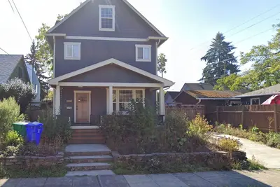 Image de Stylish 3 Bedroom w/Spa + Yard