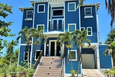 Image de Gran Palacio-Beachfroont, Pool, Fishing & 360 Views, North Captiva Luxury Escape