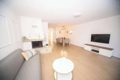 Image de 3 Br Duplex in Zürich Limmattal Garden and Terrace