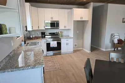 Image de Brand new Hacienda at the base of Mt Lemmon