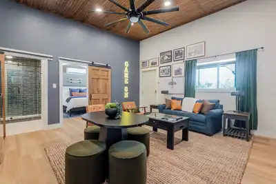 Image de Lakeside Sandlot-New-Wiffle ball field+Hot Tub-Close to Rocker B-Family Fun!