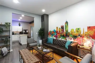 Themed Home | Walk to Downtown | Arcade | Fire Pit