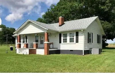 Image de Charming, Affordable 3-Bedroom Farm House, Doerun Near Venues Moultrie, Tifton