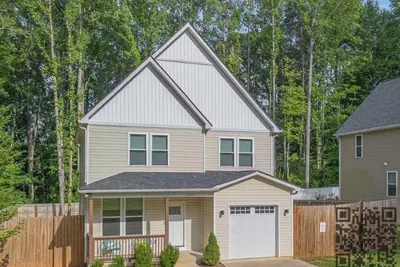 Image de New Listing! Sleeps 11~Hot Tub~Fenced In Backyard