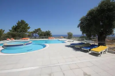 Image de Your Ultimate Private Escape! Wow how big!