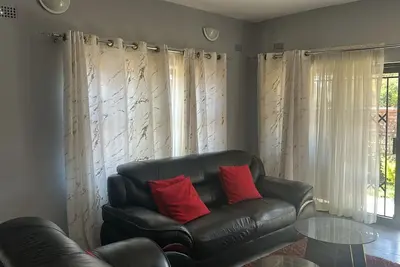 Image de Marvelous 4-bedroom townhome in Hatfield Harare