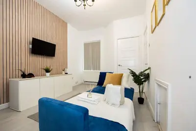 Image de 12 minutes from Manchester City Centre Cosy 4 Bed Family-friendly Home!