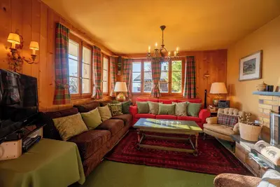 Image de Ce magnifique chalet est situé en haut de la route des chaux à Gryon, et en conséquence, jouit d'une