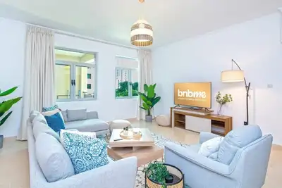 Image de bnbme | Modern Apartment in The Greens | Near Dubai Marina