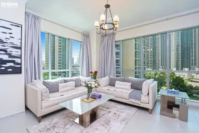 Image de bnbme | 2br Oasis near Burj Khalifa - 5 mins to Downtown Dubai