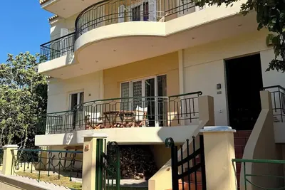 Image de Trizonia View Beach House – Glyfada Village by Mps