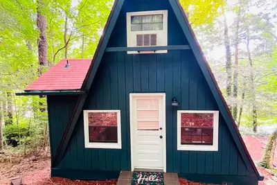 Image de Hilda’s Hideaway- a charming little A-frame