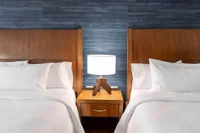 Image de 4 Units | Family Friendly Haven Near Dc's Top Attractions & Landmarks