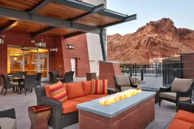Image de Red Rock Retreat with Pool - Quick Drive to Arches and Canyonlands - 4 Units