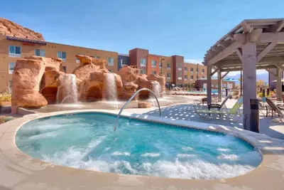 Image de Scenic Stay in Moab, Perfect for Exploring Arches & Canyonlands Parks - 4 Units