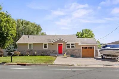 Image de Private Lake Minnetonka Retreat!