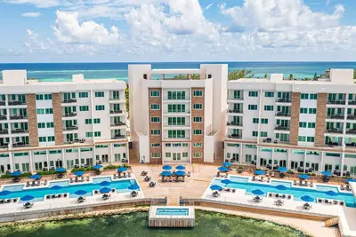 Image de 3br 3ba Penthouse on Ambergris Caye, All Amenities, Gym, free kayaks, SUPs, more