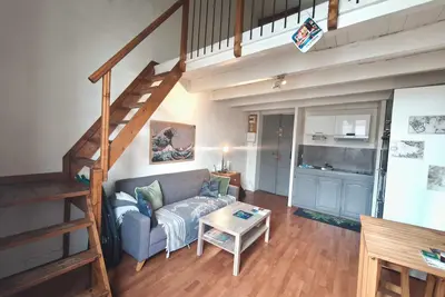 Image de Studio central à Ajaccio, calme et pratique