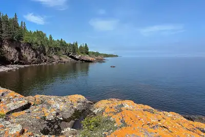 Image de Blue Water Escape at Gull Harbor on North Shore of Lake Superior - New Listing! !