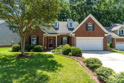 Image de Spacious 4-bedroom house in welcoming Charlotte with Ac close to shopping center