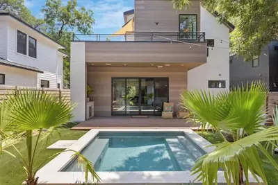 Image de Villa Hermosa - East Austin Oasis, Pool/Hot Tub