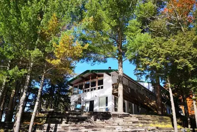 Image de Beautiful Lakefront Inn Suites