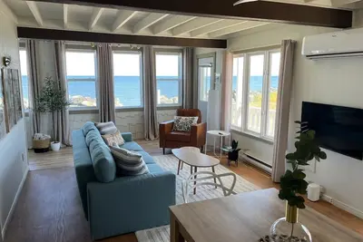 Image de Waterfront Bliss – Le Petit Paradis