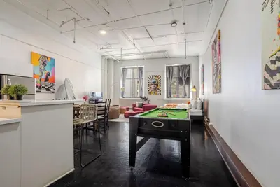 Image de Old Port Loft Gem | Stylish Old Montreal Stay