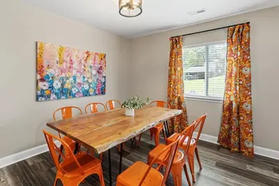 Image de Stylish & Spacious New Build | King Beds + Private Patio | Sleeps 8