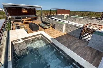 Image de Luxe 3br Cenote Penthouse w. 2 Private Pools & Bbq