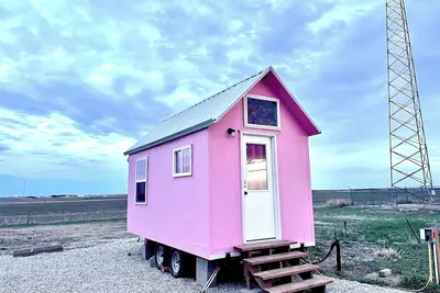 Prairie Pink Tiny Home