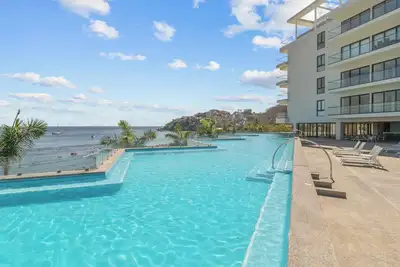 Image de Modern Studio with Ocean View