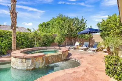 Image de Dihp & New Polo Retreat - Elegant 4br with Pool/Spa