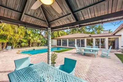 Image de Luxury Pool Escape w/ Game Room