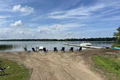 Image de Lakeside Escape: Adventure & Relaxation