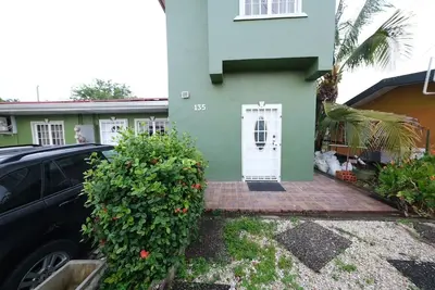 Image de 2-bedroom furnished apartment with Ac, in Arima, close to International Airport