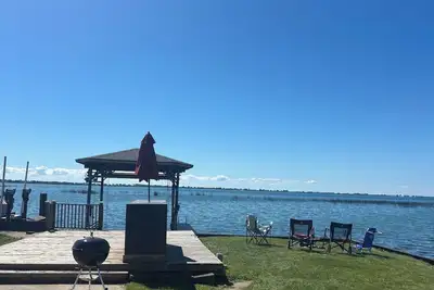 Image de Charming 2-bedroom lakefront cottage in Ira, along Anchor Bay with Ac