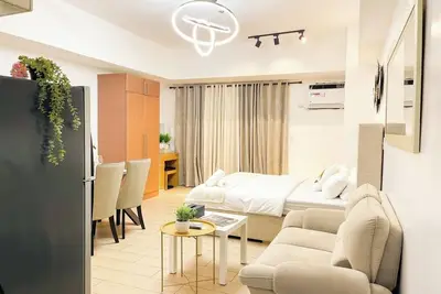 Image de Elegant Venice Condo Mckinley Hill Bgc #vlrtc5i