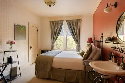 Image de 2 Relaxing Units Near Cody Night Rodeo & Yellowstone Park Entrance w/Breakfast!