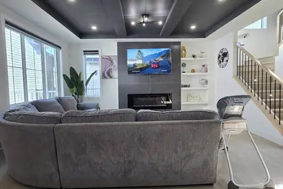 Image de Royal Palace-Luxurious Families & Groups Guest Lodge: 5 bedrooms, 3. 5 bathrooms.