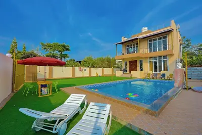 Image de Lonavala -4bhk Luxurious & Spacious - Big Pool-Picnic & Getaway – Megastar Villa